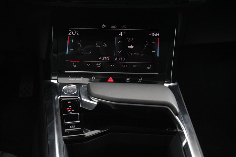 Vehicle Image 33