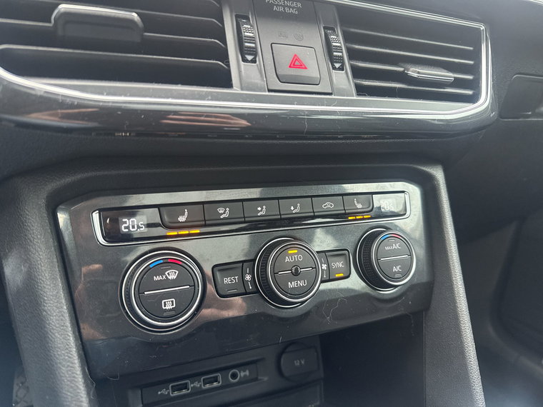 Vehicle Image 27