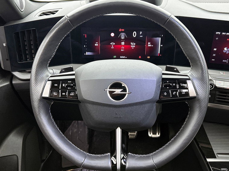 Vehicle Image 33