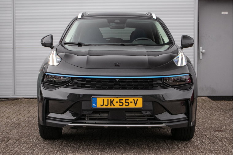 Vehicle Image 12