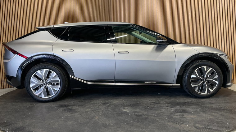 Vehicle Image 35