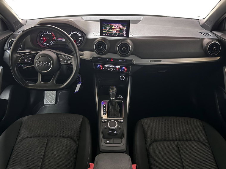 Vehicle Image 25