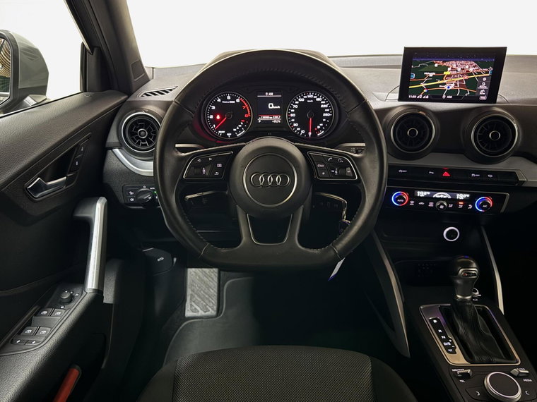 Vehicle Image 26