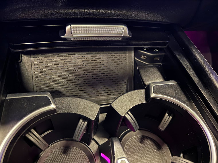 Vehicle Image 36