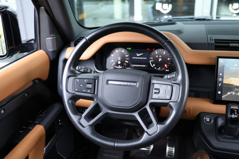 Vehicle Image 17