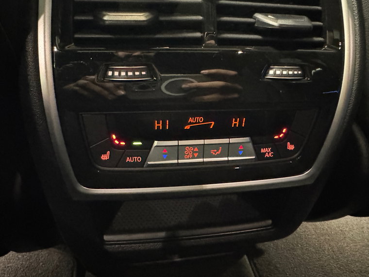 Vehicle Image 27