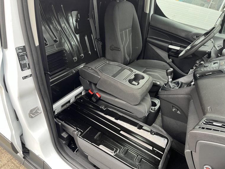 Vehicle Image 40