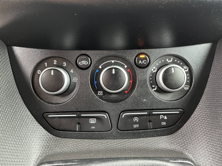 Vehicle Image 43