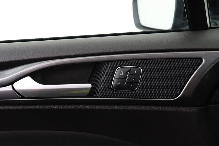Vehicle Image 39