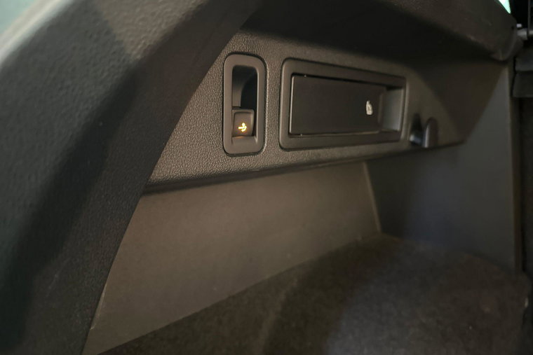 Vehicle Image 36