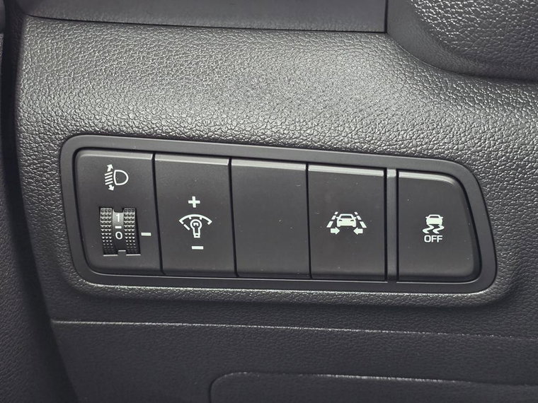 Vehicle Image 26