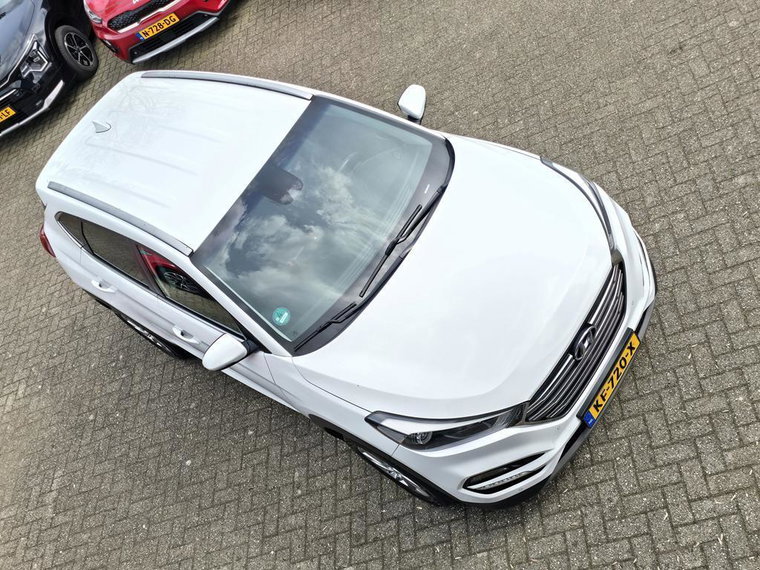 Vehicle Image 37
