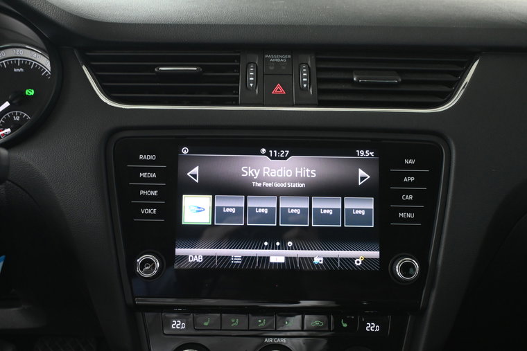 Vehicle Image 25