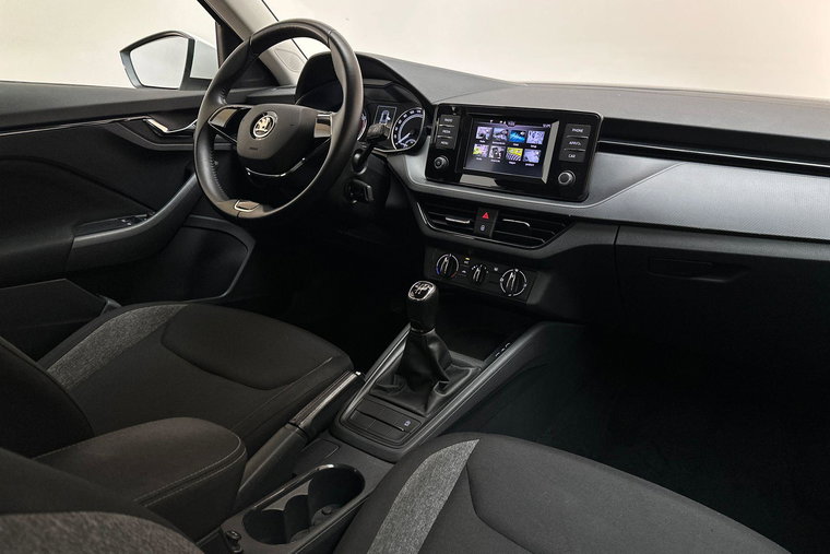 Vehicle Image 14