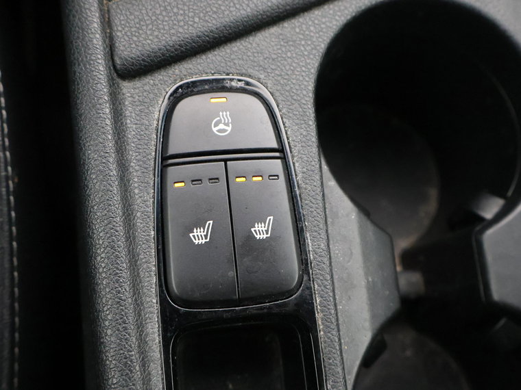 Vehicle Image 26