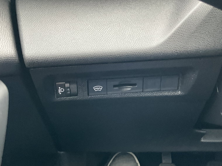 Vehicle Image 26