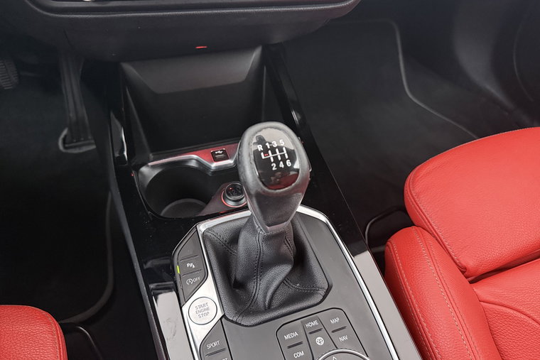 Vehicle Image 30