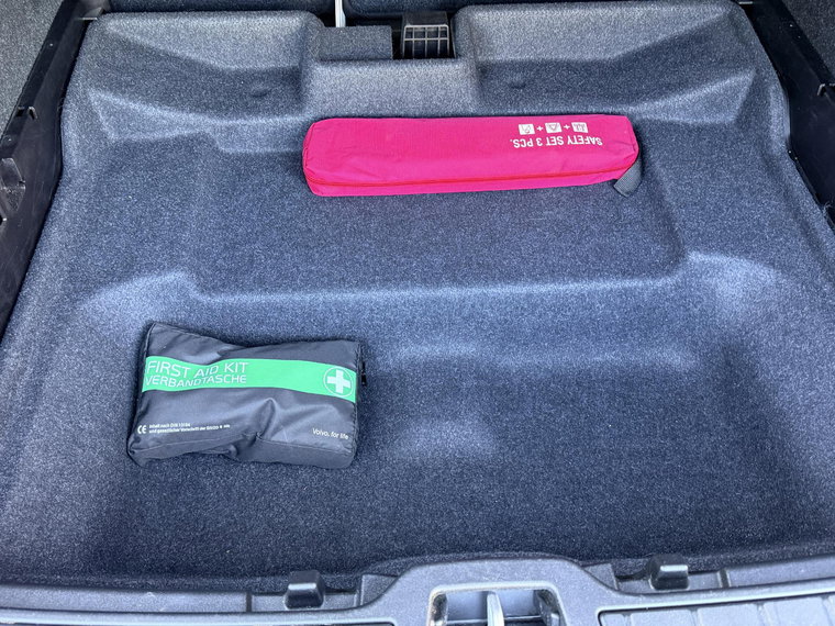 Vehicle Image 24