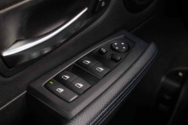 Vehicle Image 42