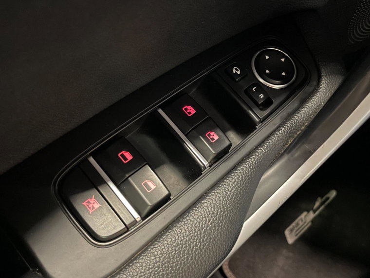 Vehicle Image 48