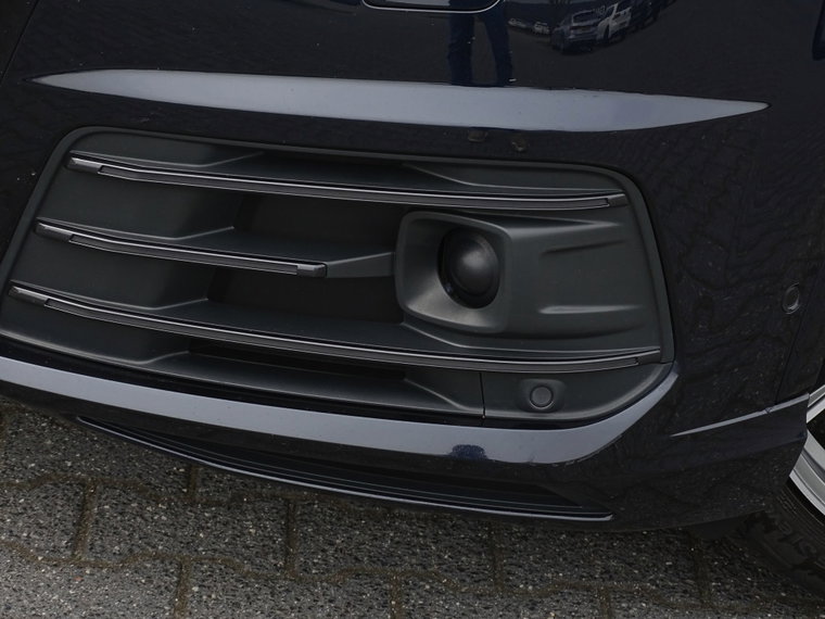 Vehicle Image 40