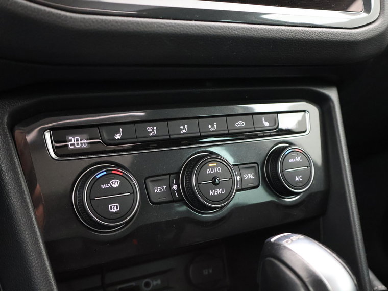 Vehicle Image 26