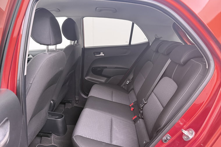 Vehicle Image 12