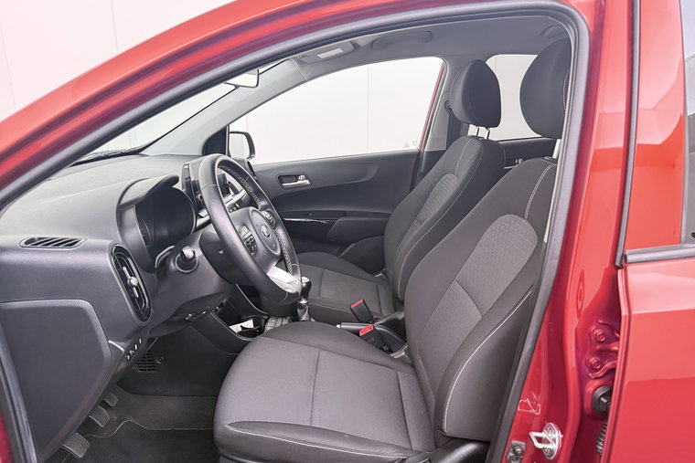 Vehicle Image 10