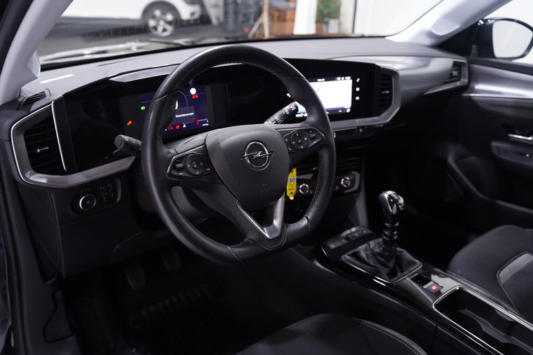 Vehicle Image 25