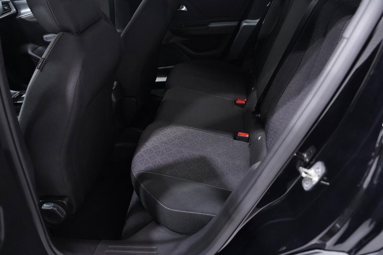 Vehicle Image 33