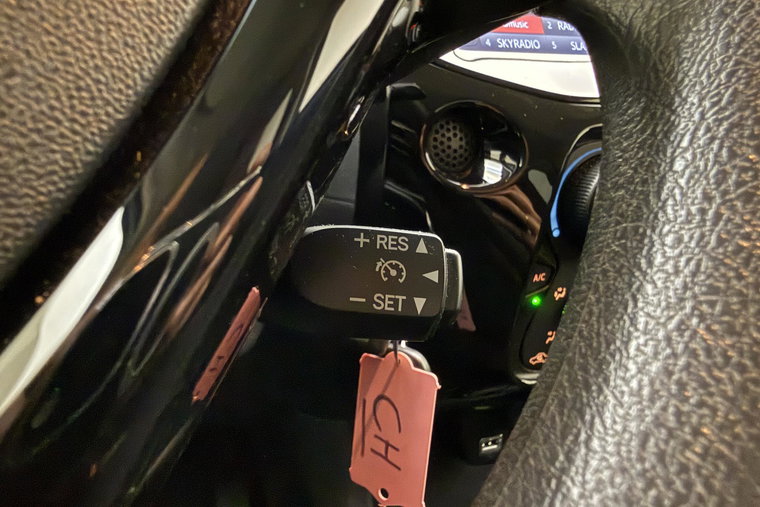 Vehicle Image 23
