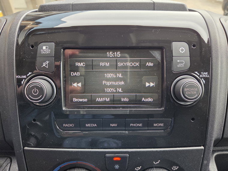 Vehicle Image 27