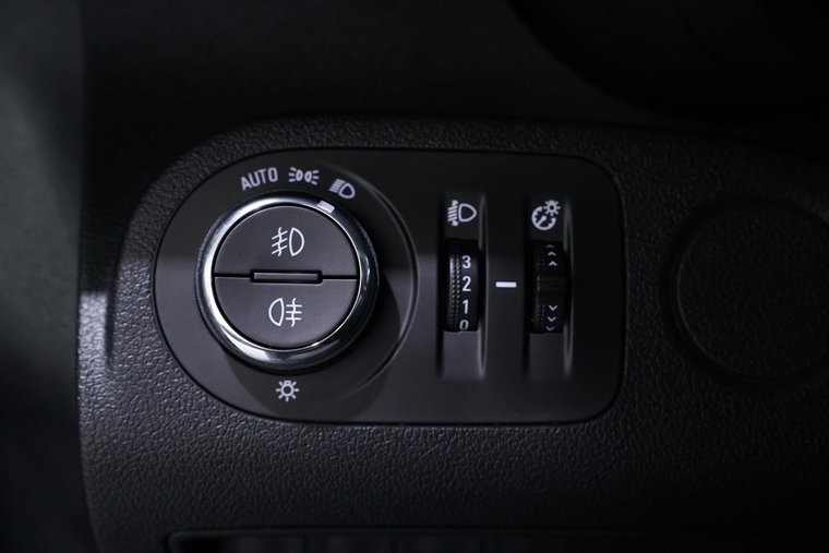 Vehicle Image 35
