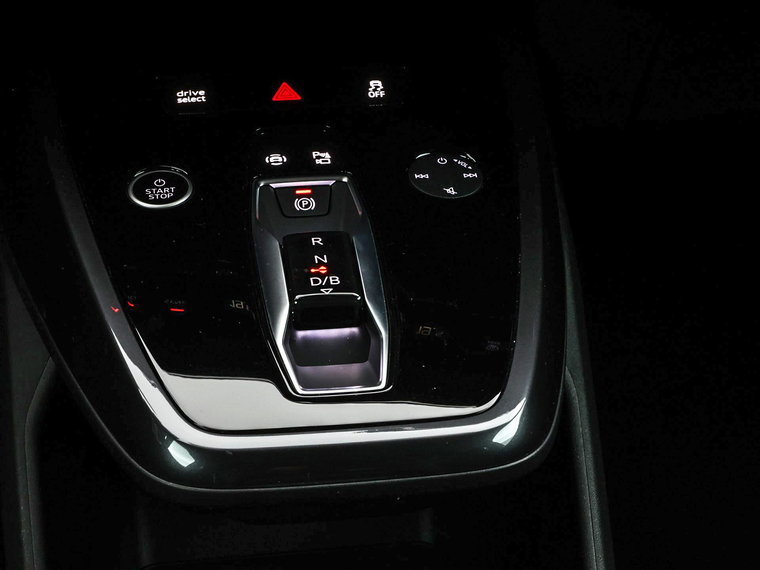 Vehicle Image 38