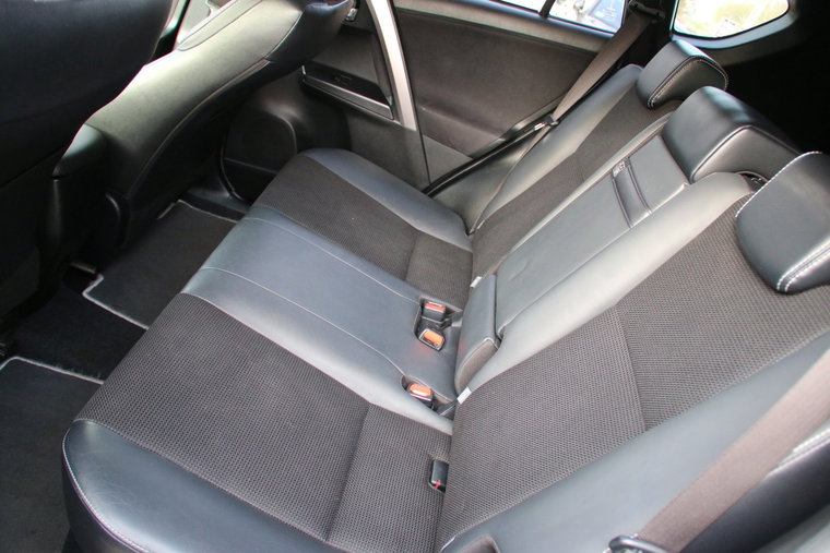 Vehicle Image 21