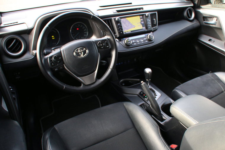 Vehicle Image 8
