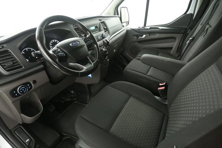 Vehicle Image 21