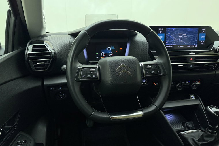 Vehicle Image 31