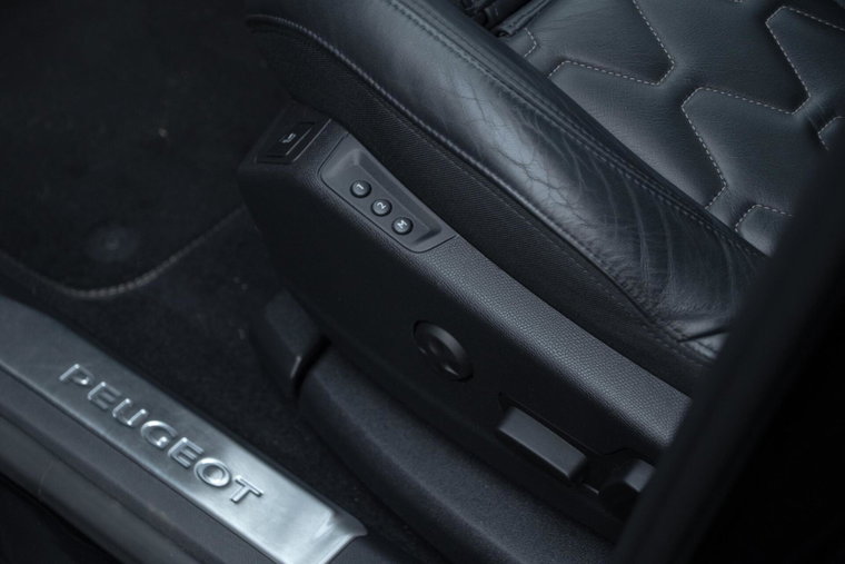 Vehicle Image 36