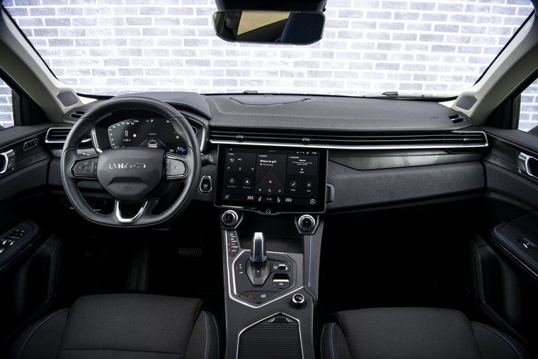 Vehicle Image 4