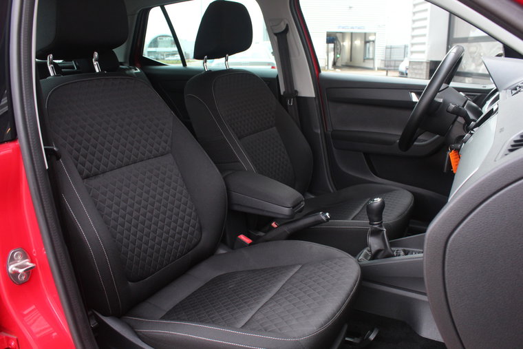 Vehicle Image 10