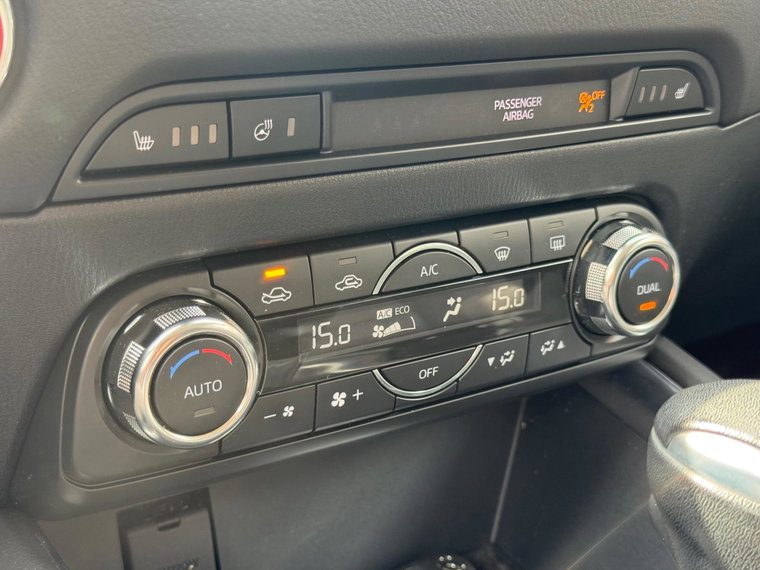 Vehicle Image 28