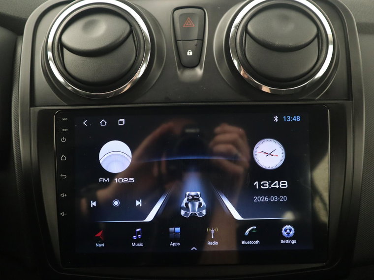 Vehicle Image 21