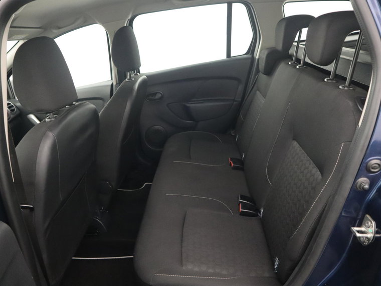 Vehicle Image 32