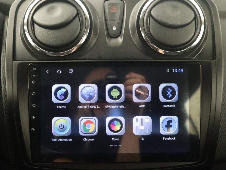Vehicle Image 11