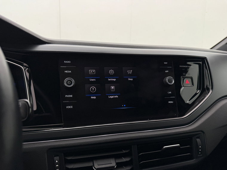 Vehicle Image 21