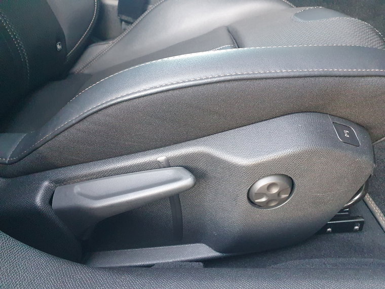 Vehicle Image 43