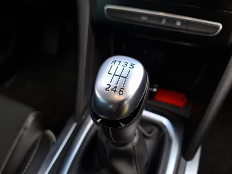 Vehicle Image 27