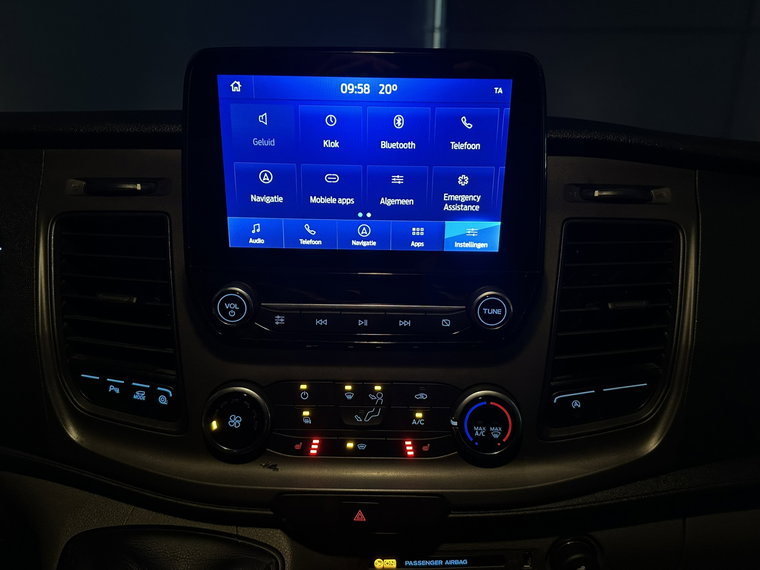 Vehicle Image 18