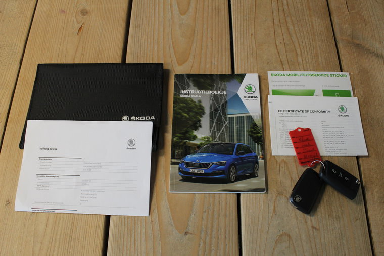 Vehicle Image 30